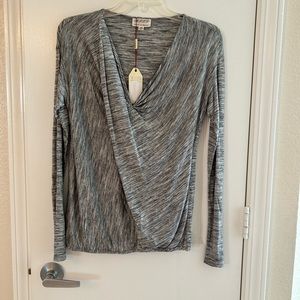 🌺NWT Women’s long sleeve blouse size XS